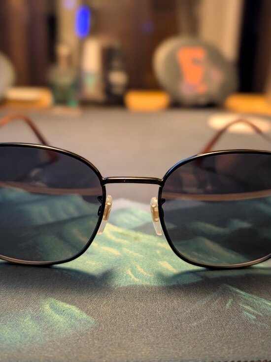 Gucci GG 0575SK 002 Black Gold Metal Square Sunglasses Grey Polarized Lens main image 7